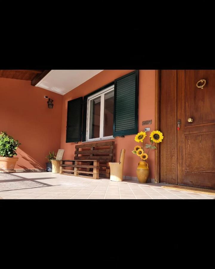 Bed and Breakfast La Smorfia Scafati Exterior foto